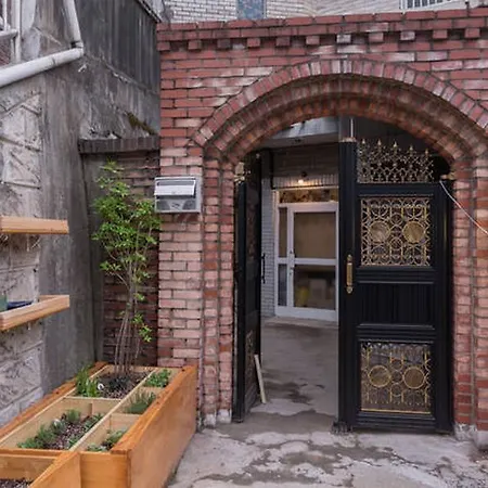 9 Road - Hostel